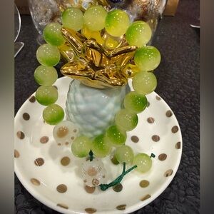 Green cat’s paw bracelet